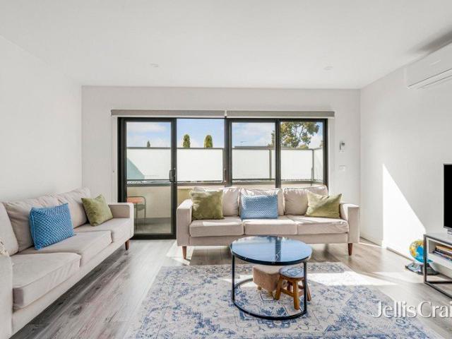Space & sunlight, style & sophistication