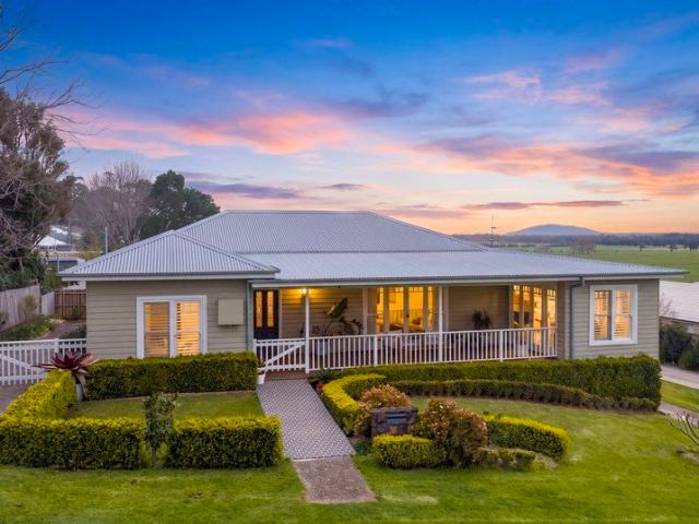 Space, Sunshine & Easy Living in the Heart of Gerringong