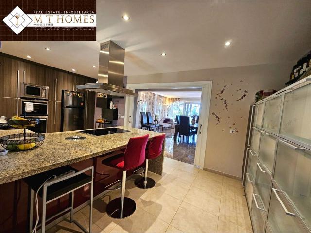 SPACEOUS VILLA FOR RENT WITH PANORAMIC SEAVIEWS AND PRIVATE GARDEN NEAR THE BEACH IN EL CHAPARRAL