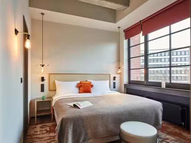 Spacehood for two people