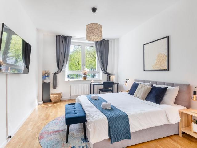 SpaceStays Apartment WIFI PS4 Netflix Parking!, Essen Amsterdam Apartments for Rent