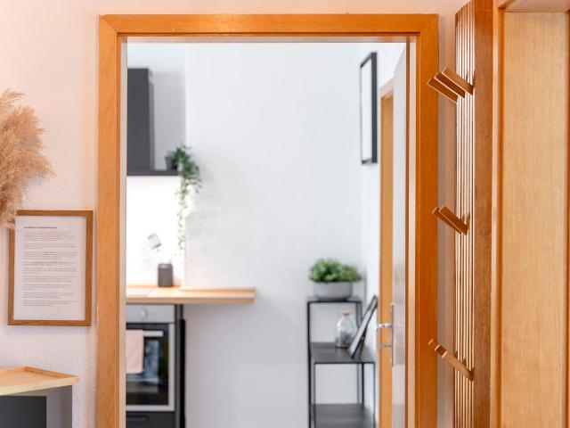 SpaceStays Apartment WIFI PS4 Netflix Parking!, Essen Amsterdam Apartments for Rent