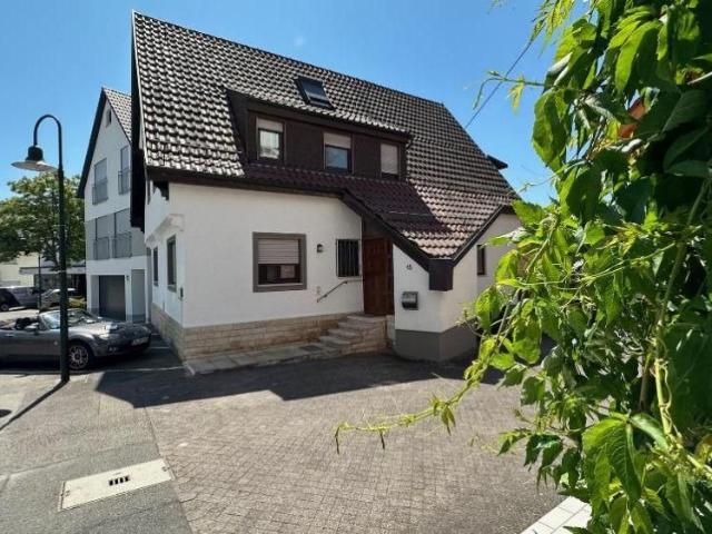 Spacey Single family home in Steinenbronn Großes Einfamilienhaus in Steinenbronn