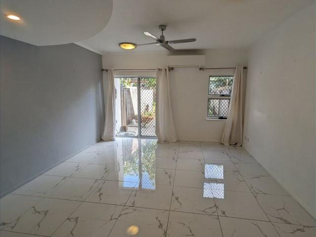SPACI OUS TOWNHOUSE!