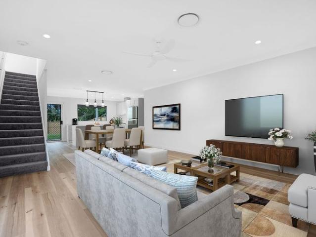 Spacious 4 bed / 2 bathroom home near new in popular complex