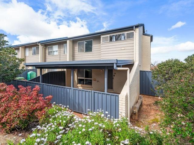 Spacious 4 Bed Townhouse + a Huge Backyard Rare and Ready to Enjoy