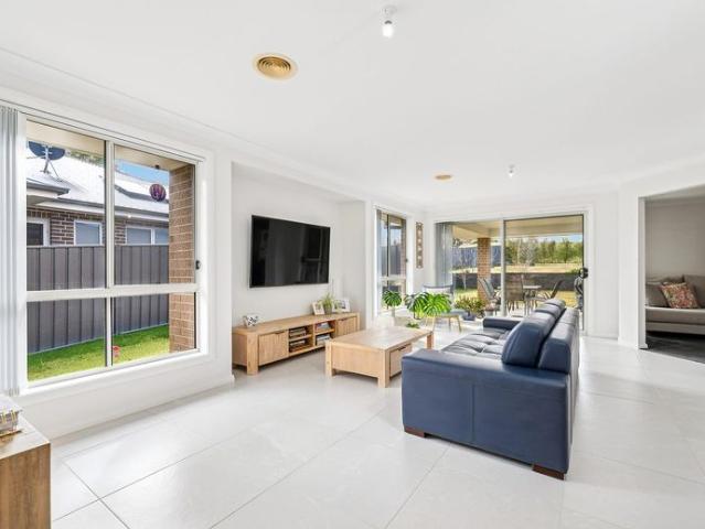 Spacious 4‑Bed Family Home