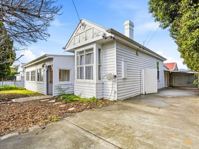Spacious 4 Bed Family Home for Lease