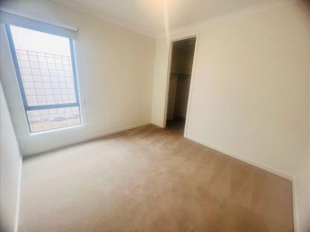 Spacious 4 Bed Family Home for Lease in Lovely Banks Contact Us Today