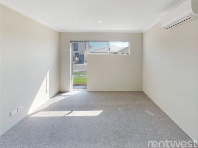 Spacious 4 Bed Family Home in Caversham