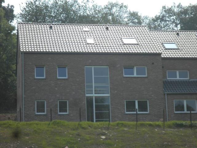 Spacious 4 bed house, 2 bth, Garden, Garage, PEB A, Solar
