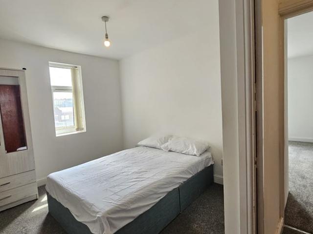 Spacious 4 Bed House to Rent in S4 7LA
