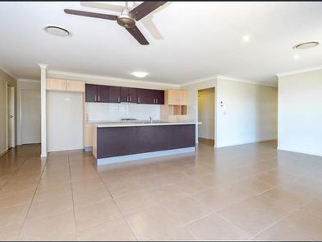 Spacious 4 Bed Rental in Glen Eden with Ducted Air Con & Garage