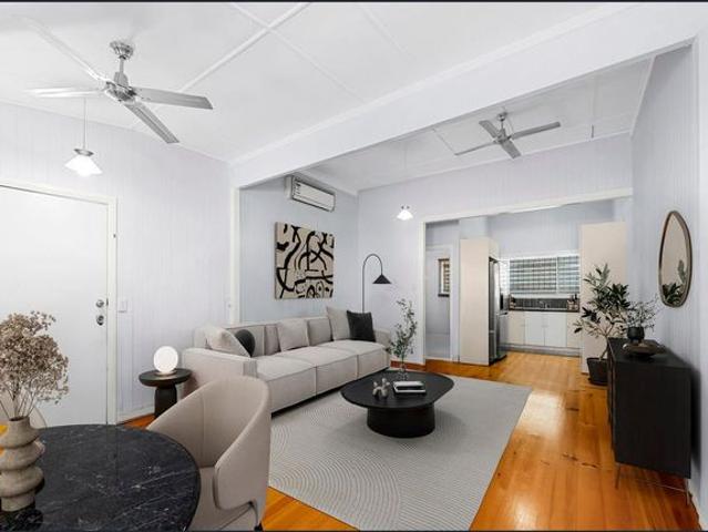 Spacious 4 Bed Rental: Ideal for Home