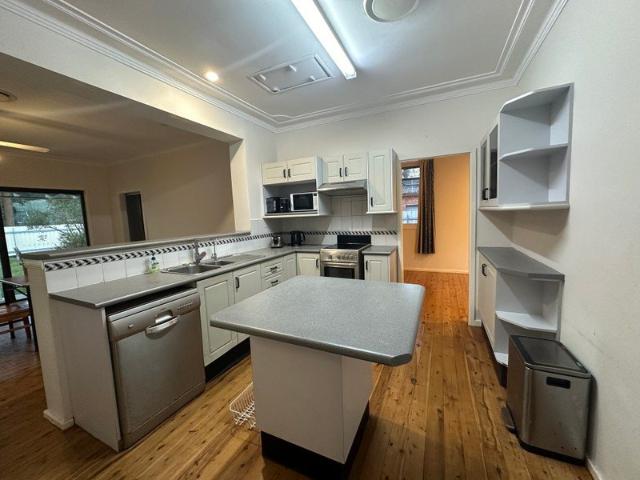 Spacious 4 Bedroom, 2 bathroom Family Home for Rent in Salt Ash