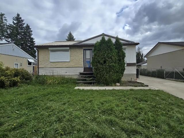 Spacious 4 Bedroom, 2 Bathroom Home in High Park!