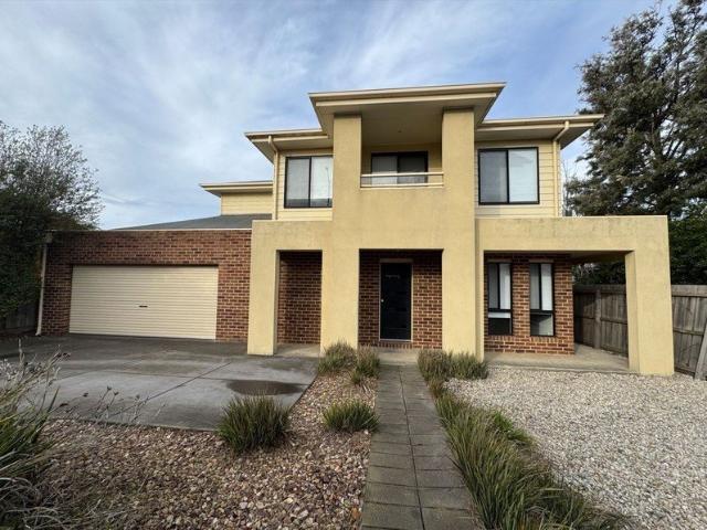 Spacious 4 bedroom, 2 Bathroom home