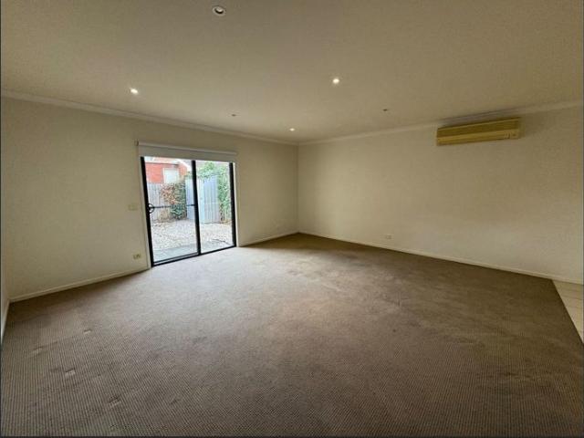 Spacious 4 bedroom, 2 Bathroom home
