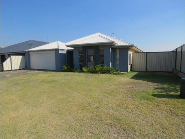 Spacious 4 bedroom 2 bathroom house on generous block