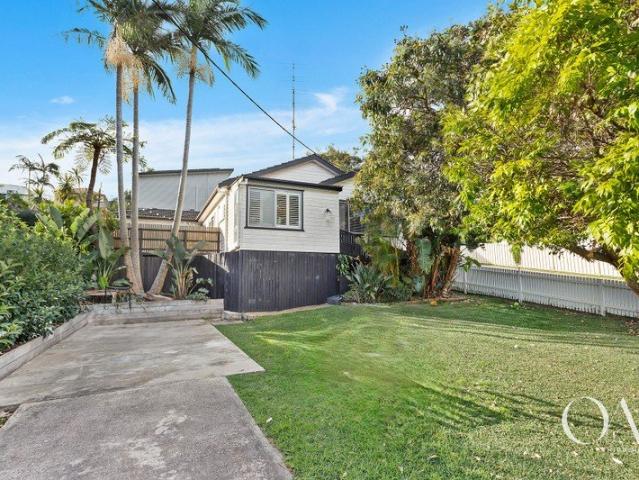 Spacious 4 Bedroom Coastal Home in the Heart of Bulli
