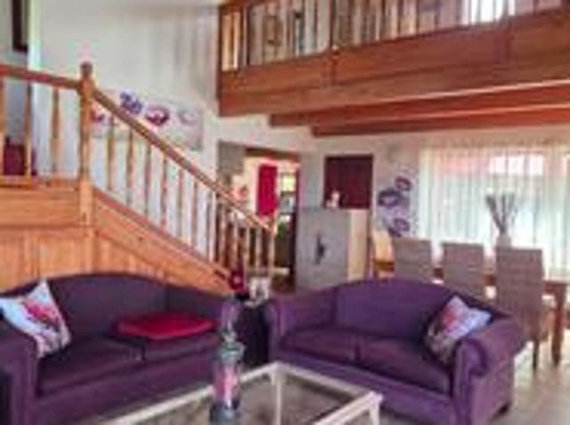 spacious 4 bedroom coastal home with.
