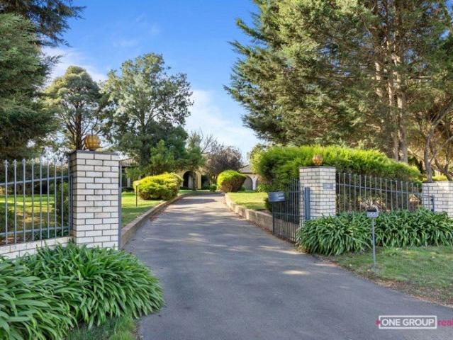 Spacious 4 Bedroom Acreage Home