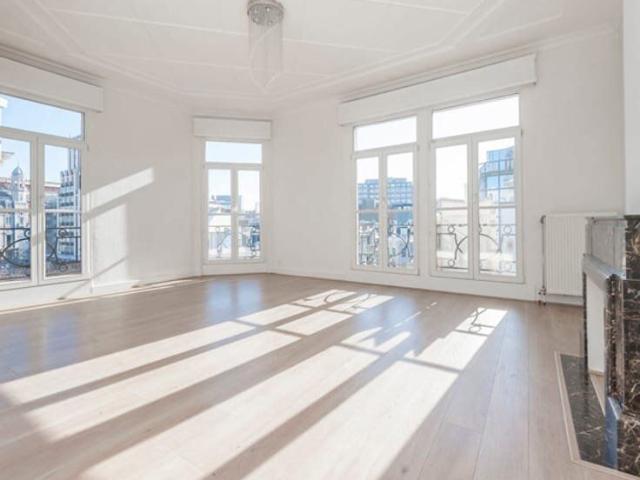 Spacious 4 bedroom apt on Keyserlei