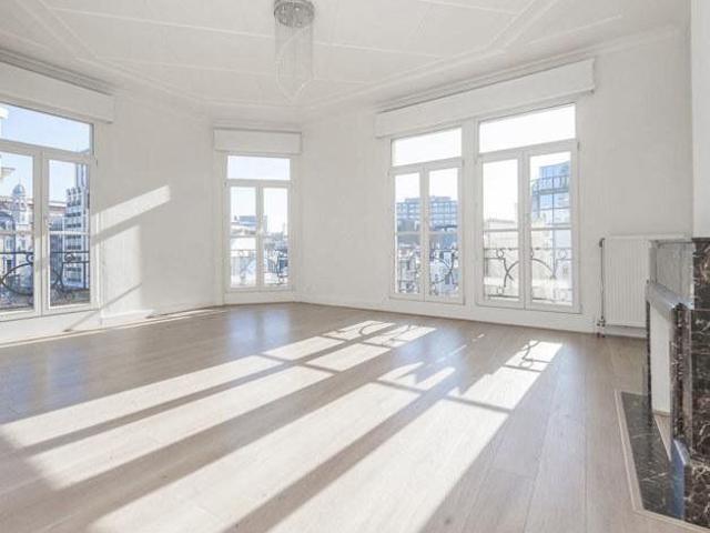 Spacious 4 bedroom apt on Keyserlei