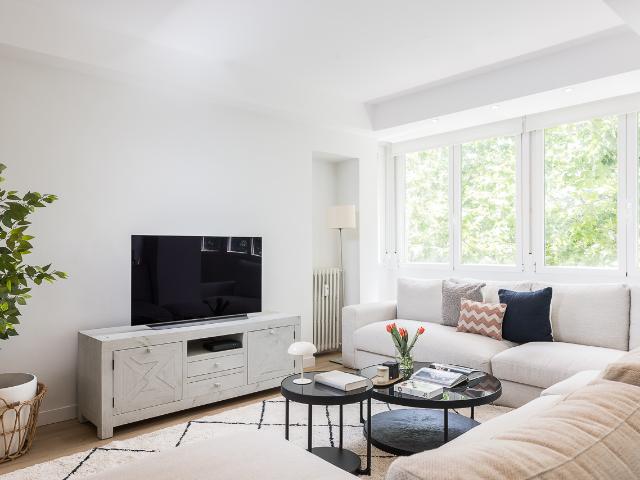 Spacious 4 bedroom apartment on Paseo de la Castellana