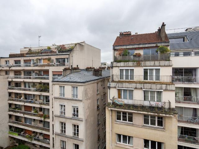 Spacious 4 Bedroom Apartment in Central Paris, Paris Amsterdam Apartments for Rent