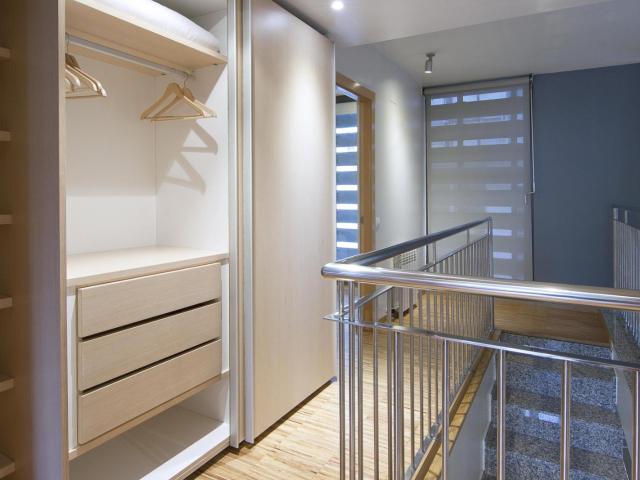 Spacious 4 bedroom apartment in residential El Putxet