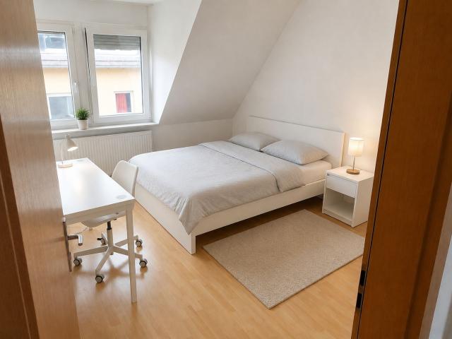 Spacious 4 Bedroom Apartment with Excellent Transport Connections in Nürnberg