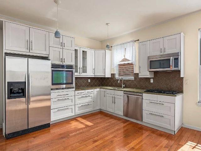 Spacious 4 Bedroom Apartment