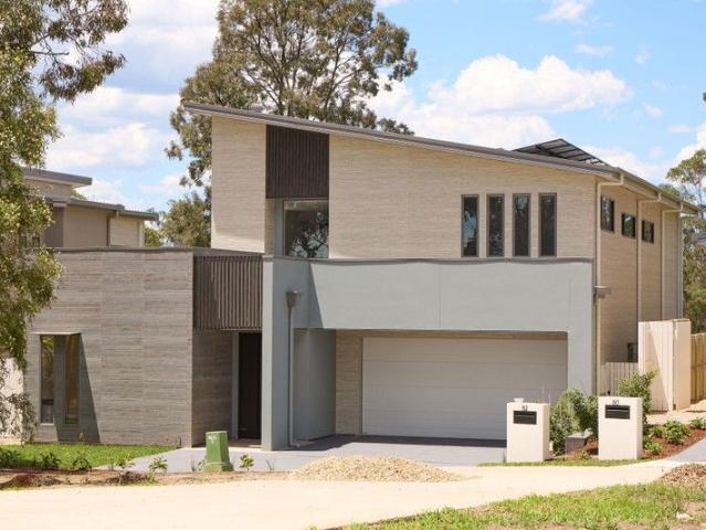 Spacious 4 bedroom golf course fronting home, completed and ready to move in