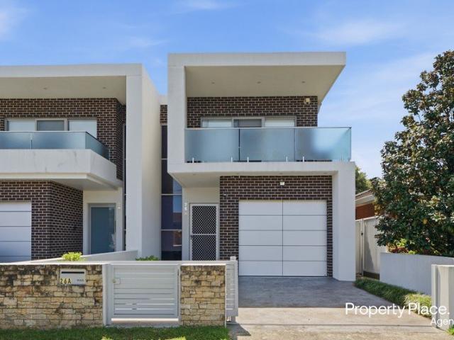Spacious 4 Bedroom Duplex with Study in a Quiet Cul De Sac