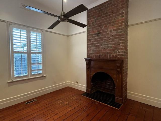 Spacious 4 Bedroom Edwardian Home in Prime Oakleigh Location