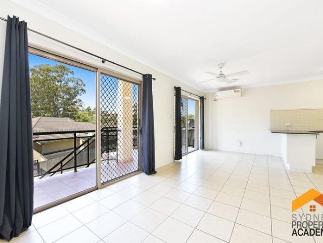 Spacious 4 Bedroom Family Oasis in Quiet Yagoona Street
