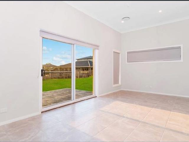 Spacious 4 bedroom family home