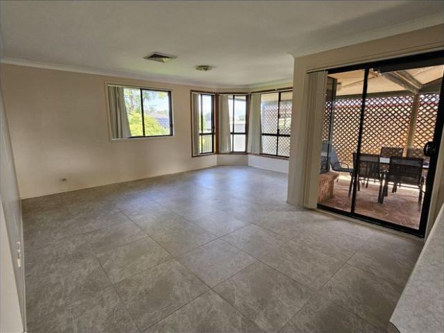 Spacious 4‑Bedroom Family Home