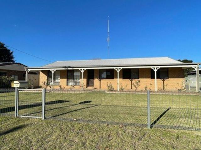 Spacious 4 Bedroom Family Home