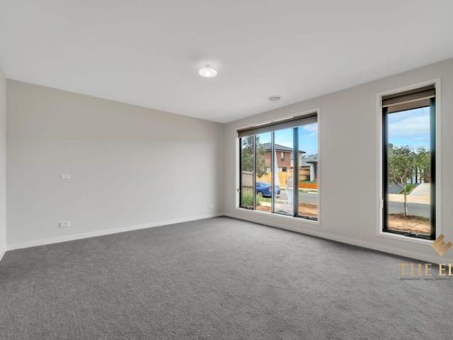 Spacious 4 Bedroom Family Home | 550m² Block | Double Garage | Prime Truganina Location