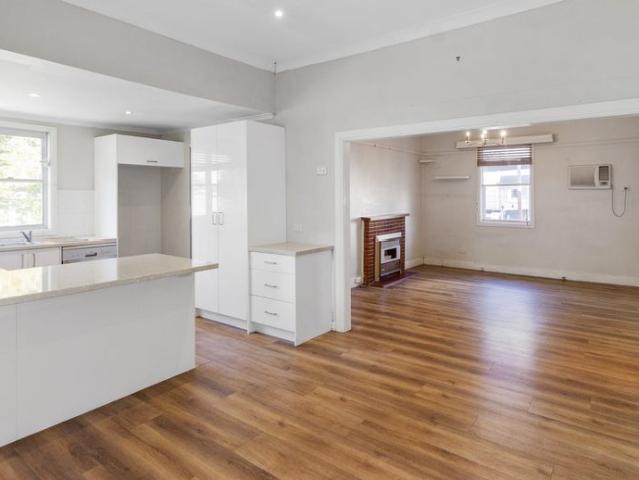 Spacious 4 Bedroom Family Home