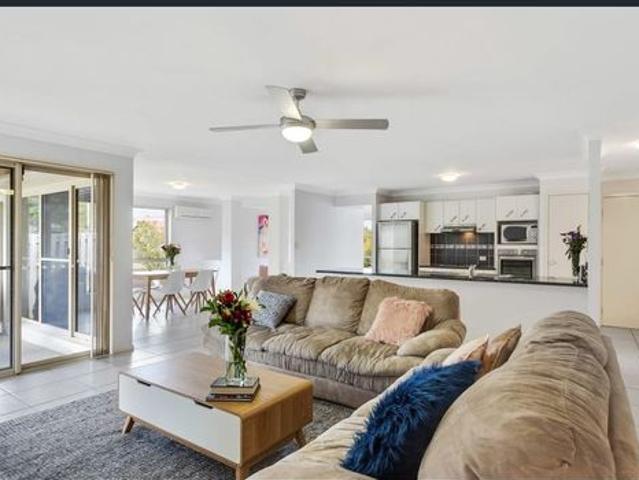 Spacious 4 Bedroom Family Home