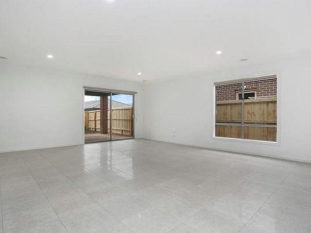 Spacious 4 Bedroom Family Home !