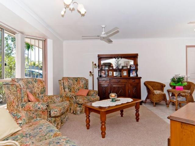 Spacious 4 Bedroom Family Home, Close to the University