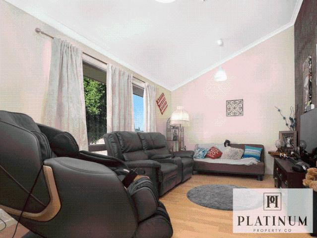 Spacious 4 Bedroom Family Home in Convenient Utakarra