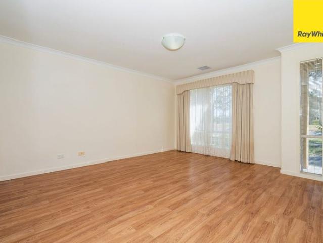 Spacious 4 Bedroom Family Home in Convenient Brookfield Location