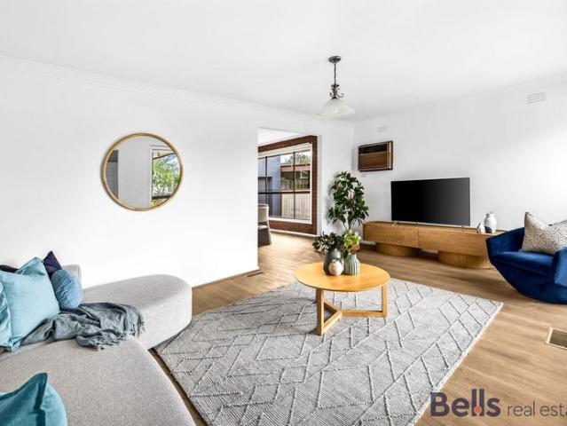 Spacious 4 Bedroom Family Home in Convenient Location