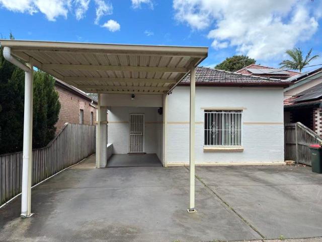 Spacious 4 Bedroom Family Home in a Perfect Croydon Park Location