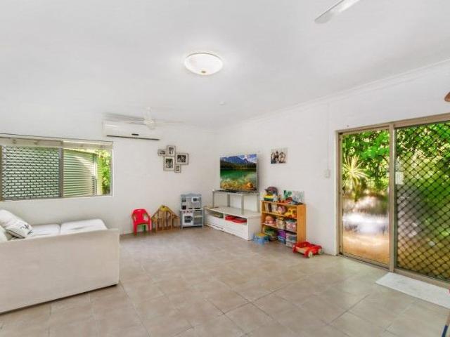 Spacious 4 Bedroom Family Home in Alligator Creek